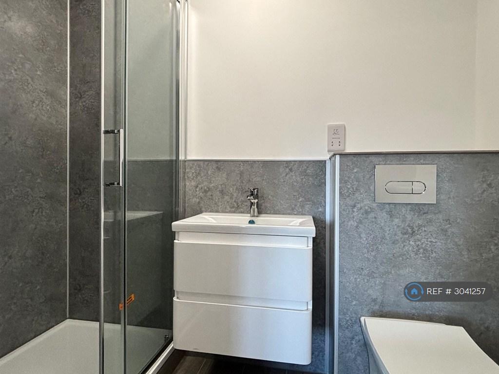 Apartment in Bristol - View 5