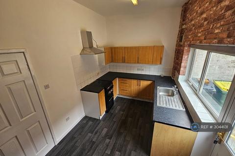 2 bedroom terraced house to rent, Lowndes St, Preston, PR1