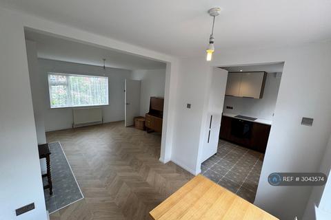 3 bedroom terraced house to rent, Thirlmere Road, Chester, CH2