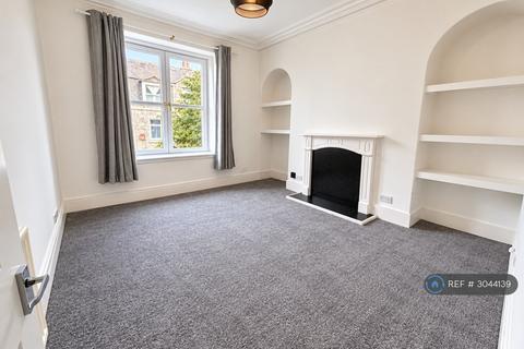 2 bedroom flat to rent, Menzies Road, Aberdeen, AB11