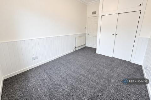 2 bedroom flat to rent, Menzies Road, Aberdeen, AB11