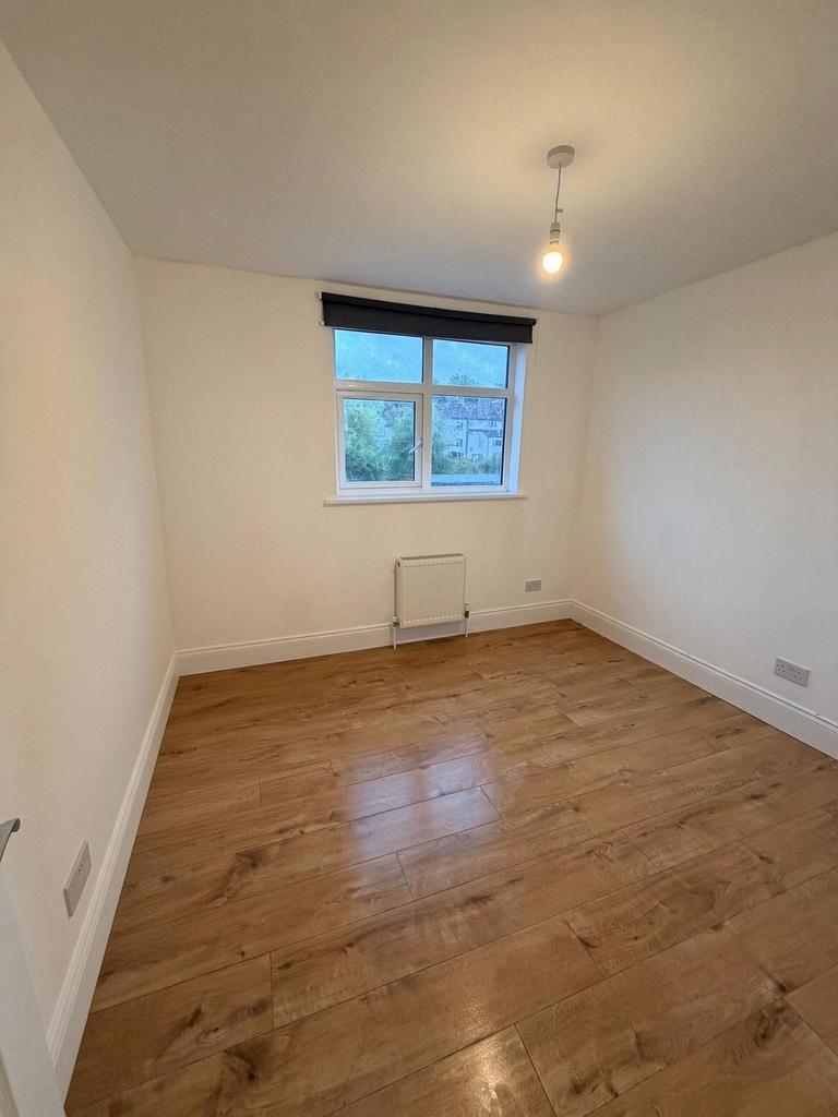 Apartment in London - View 2
