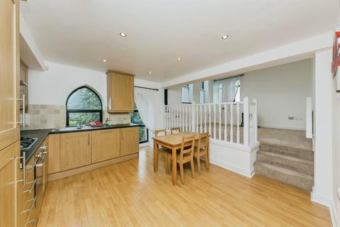 2 bedroom flat for sale, Barbers Lane, Northwich