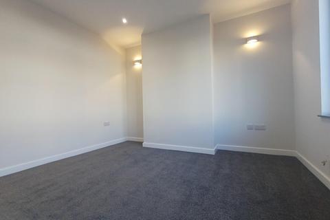3 bedroom semi-detached house to rent, Cotton Grove, Hednesford