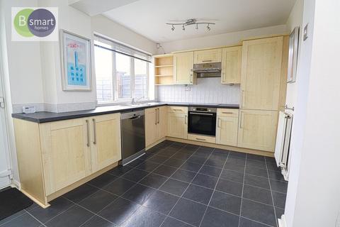 3 bedroom detached house to rent, Celandine Rise, Mexborough S64