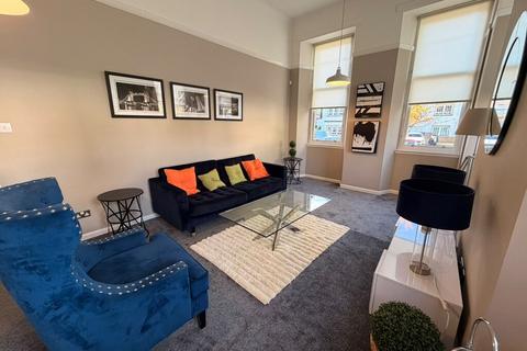 3 bedroom townhouse to rent, Parklands Oval, Crookston