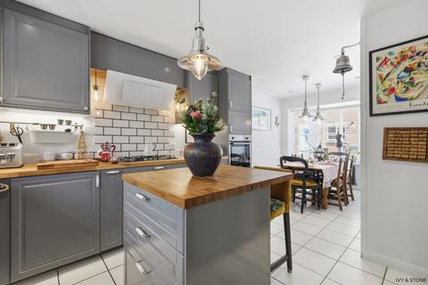 6 bedroom semi-detached house to rent, Flitch Green, Dunmow, Essex, CM6