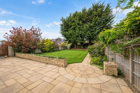 3 bedroom detached bungalow for sale, Salisbury Road, Worcester Park, KT4