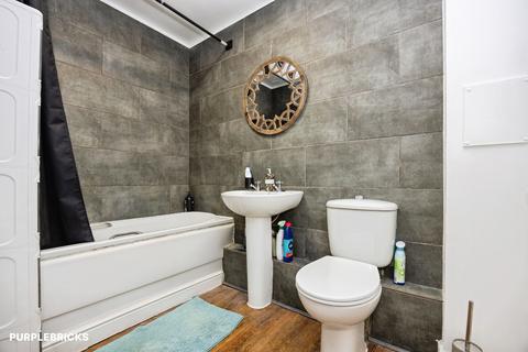 2 bedroom flat for sale, Edward Street, Aldershot, GU11