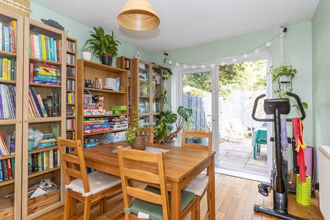 4 bedroom semi-detached house for sale, Cae'r Odyn, Dinas Powys