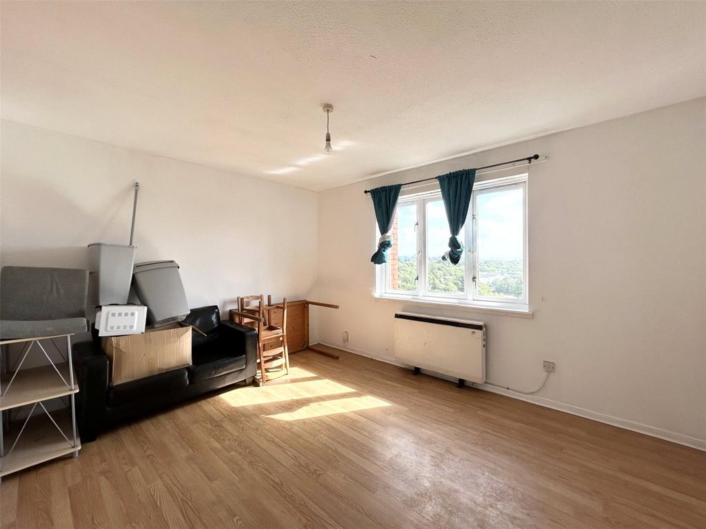 Apartment in Glasgow, The Valley, Maryhill - View 2