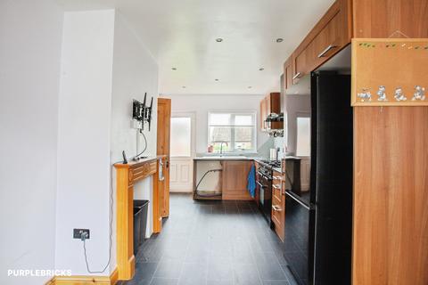 3 bedroom semi-detached house for sale, Intake Lane, Batley, WF17