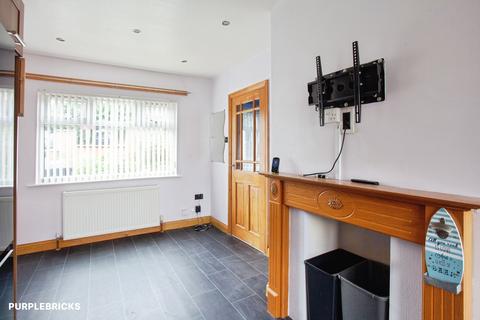 3 bedroom semi-detached house for sale, Intake Lane, Batley, WF17