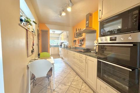3 bedroom semi-detached house for sale, Howard Place, Dunstable