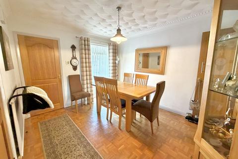 3 bedroom semi-detached house for sale, Howard Place, Dunstable
