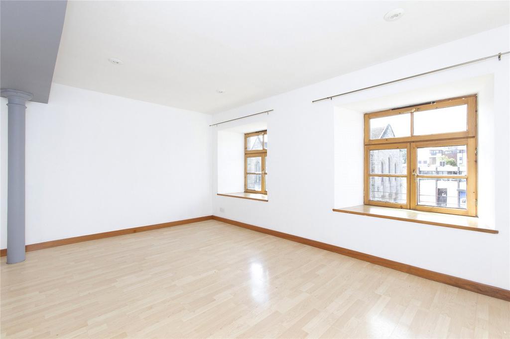 Apartment in Edinburgh - View 4