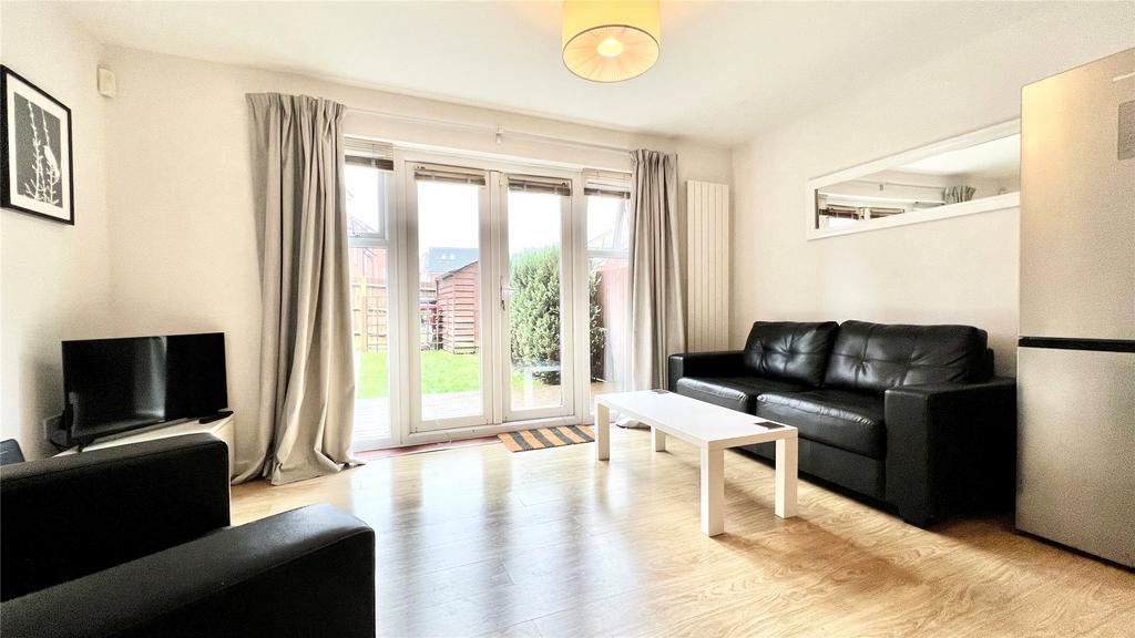 House in Reading - View 2