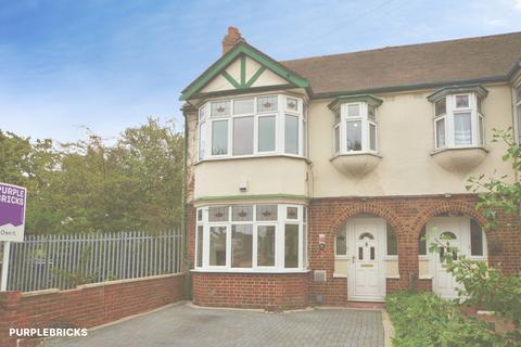 3 bedroom end of terrace house for sale, Forest View Road, London, E17