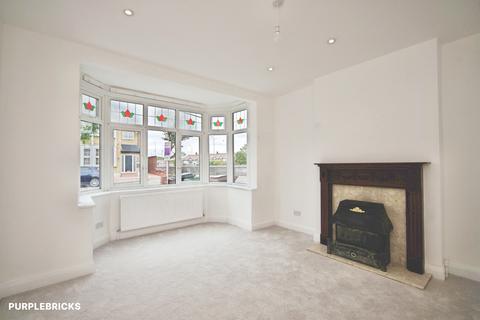 3 bedroom end of terrace house for sale, Forest View Road, London, E17