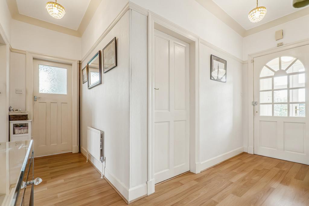 House in Bearsden, East Dunbartonshire - View 3
