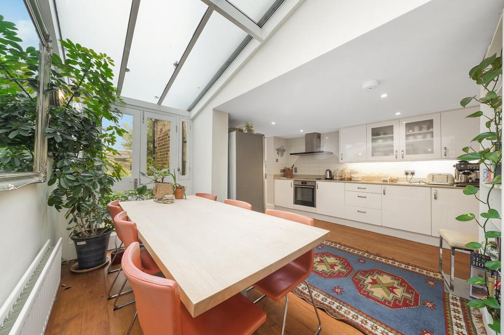 House in London - View 4