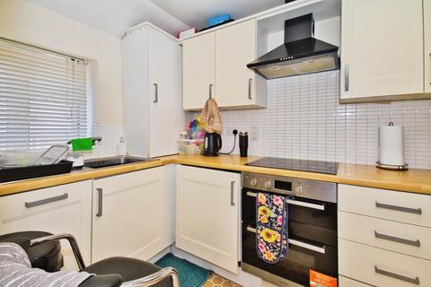 1 bedroom flat for sale, Preston Road, Yeovil, Somerset, BA21