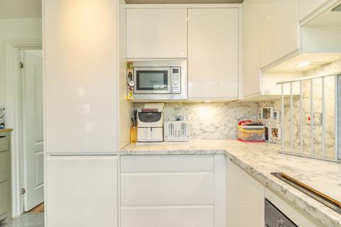 2 bedroom terraced house for sale, Rosemullion Avenue, Tattenhoe, Milton Keynes, Buckinghamshire, MK4