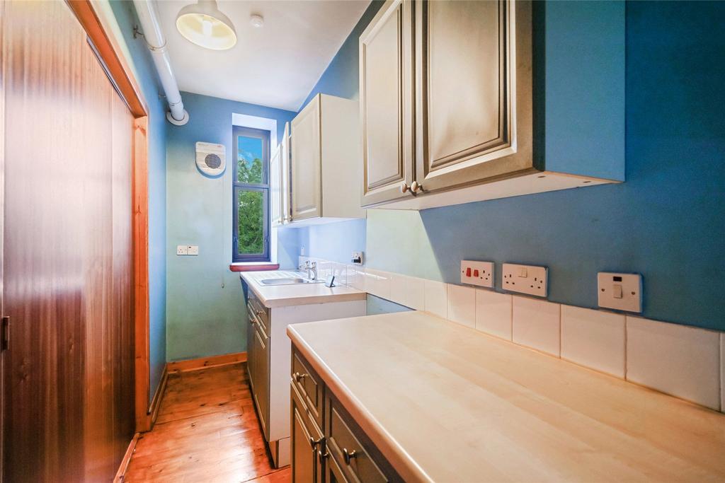 Apartment in Glasgow, Blawarthill, Garscadden - More
