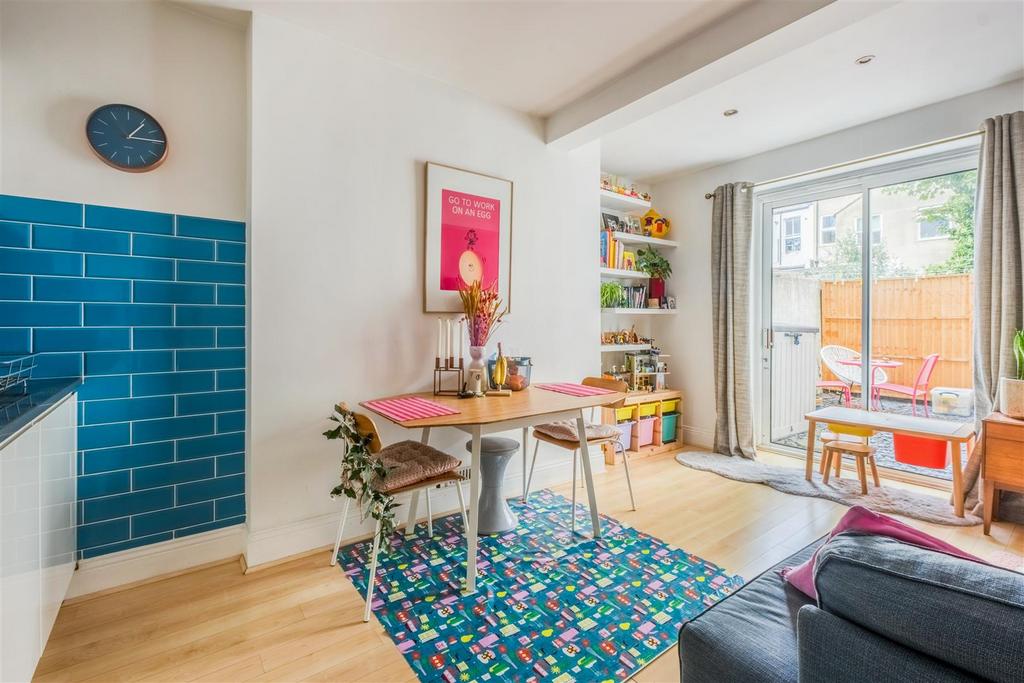 Apartment in Hove - View 5