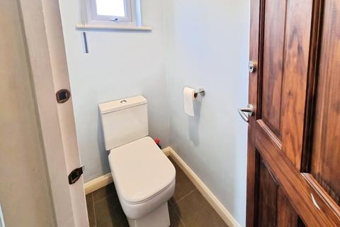 3 bedroom semi-detached house to rent, Foxhall Road, IP3, Ipswich, IP3