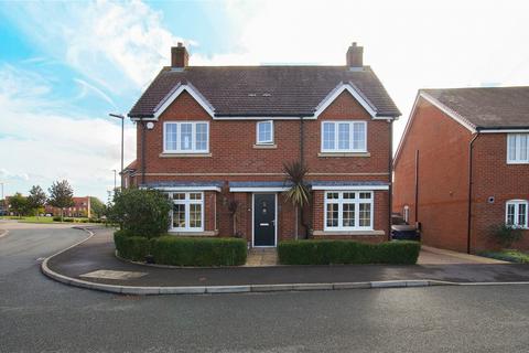 4 bedroom detached house to rent, Hadrian Drive, Westhampnett, Chichester, West Sussex, PO18