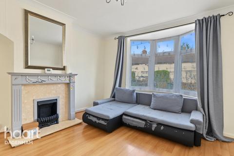 2 bedroom terraced house for sale, Ilchester Road, Dagenham
