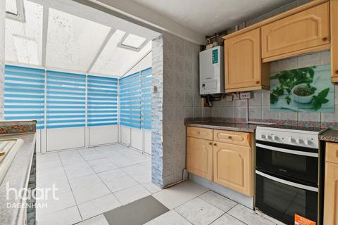 2 bedroom terraced house for sale, Ilchester Road, Dagenham