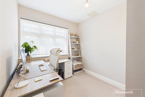 2 bedroom apartment for sale, Hillgrove House, Edgware HA8