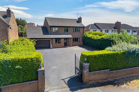 4 bedroom detached house for sale, Rockingham Road, Kettering NN16