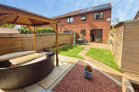 3 bedroom semi-detached house for sale, Chestnut End, Oxfordshire OX26