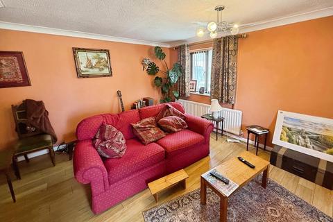 3 bedroom semi-detached house for sale, Chestnut End, Oxfordshire OX26