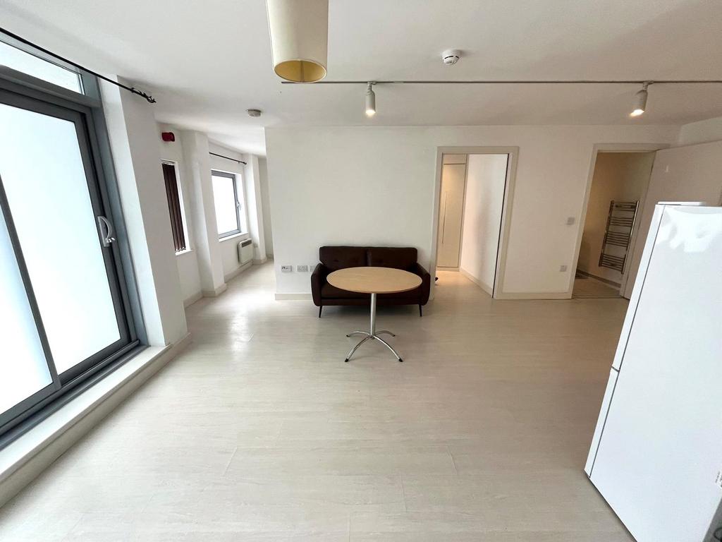 Apartment in Leeds - View 4