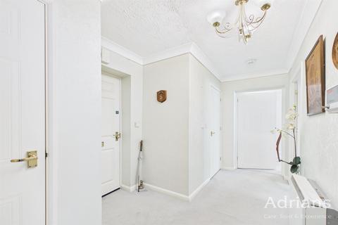 2 bedroom retirement property for sale, Spalding Court, Cedar Avenue, CM1 2UZ