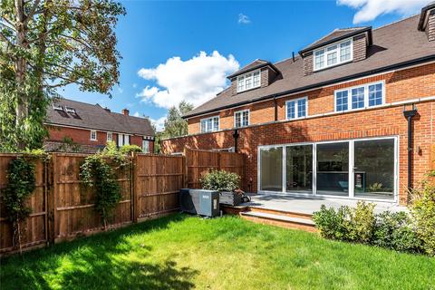 4 bedroom terraced house for sale, Oatlands Drive, Weybridge, Surrey, KT13