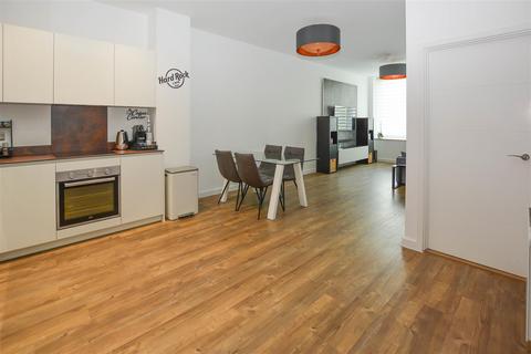 1 bedroom apartment for sale, Eagle Way, Great Warley, Brentwood
