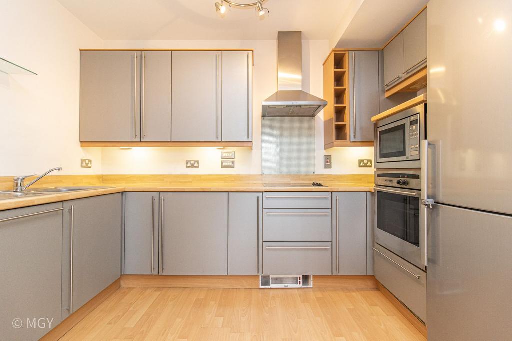 Apartment in Cardiff, Crockherbtown, Castle - View 5