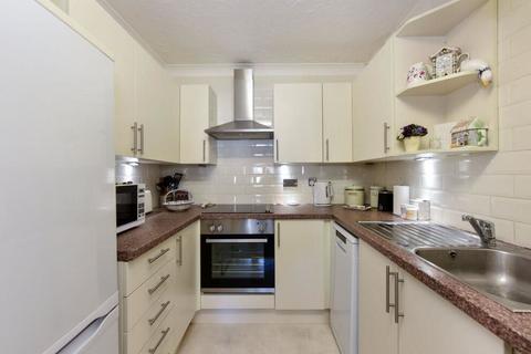 2 bedroom flat for sale, Flat 11 St. Elizabeths Court, Mayfield Avenue, Whetstone, London, N12 9HZ
