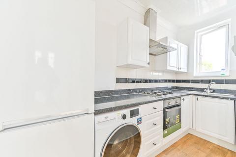 2 bedroom flat to rent, Greenford Road, Greenford, UB6