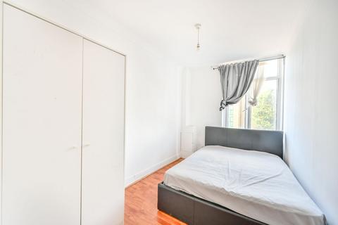 2 bedroom flat to rent, Greenford Road, Greenford, UB6