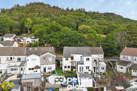 3 bedroom end of terrace house for sale, Treharne Terrace, Treharris