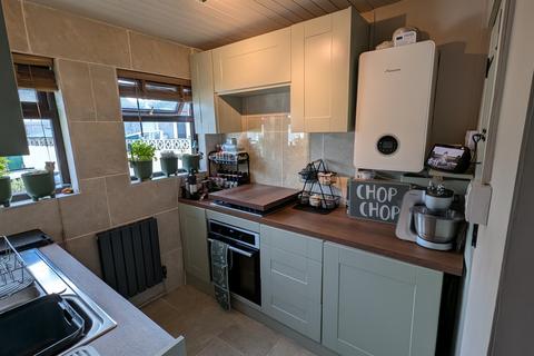 3 bedroom end of terrace house for sale, Treharne Terrace, Treharris