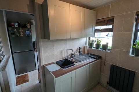 3 bedroom end of terrace house for sale, Treharne Terrace, Treharris