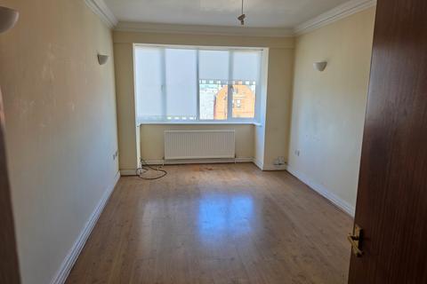 2 bedroom flat for sale, Seabank Road, Wallasey