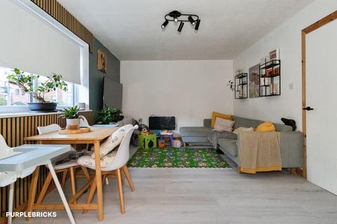 2 bedroom apartment for sale, 12 Raysonhill Drive, Manchester, M9
